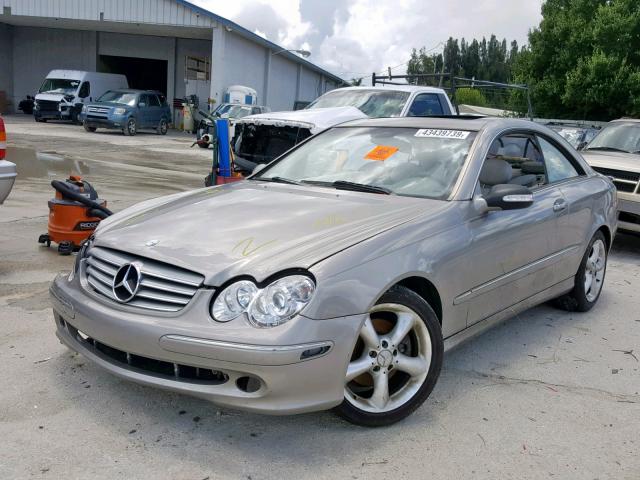 WDBTJ65JX5F144432 - 2005 MERCEDES-BENZ CLK 320C SILVER photo 2