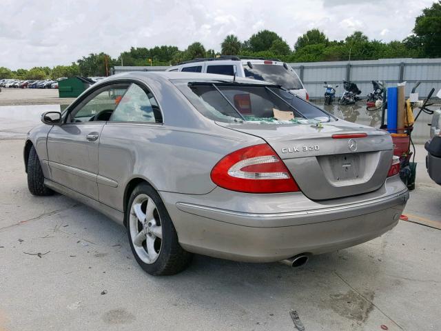 WDBTJ65JX5F144432 - 2005 MERCEDES-BENZ CLK 320C SILVER photo 3