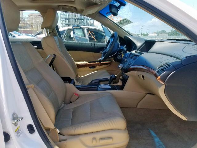 1HGCP3F84CA009405 - 2012 HONDA ACCORD EXL WHITE photo 5