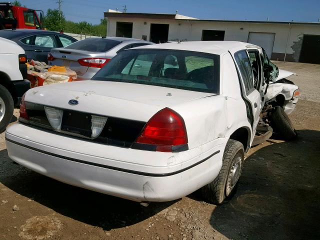 2FAFP71W7YX154094 - 2000 FORD CROWN VICT WHITE photo 4