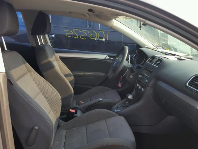 WVWBA7AJ1BW094587 - 2011 VOLKSWAGEN GOLF 灰色 照片 5