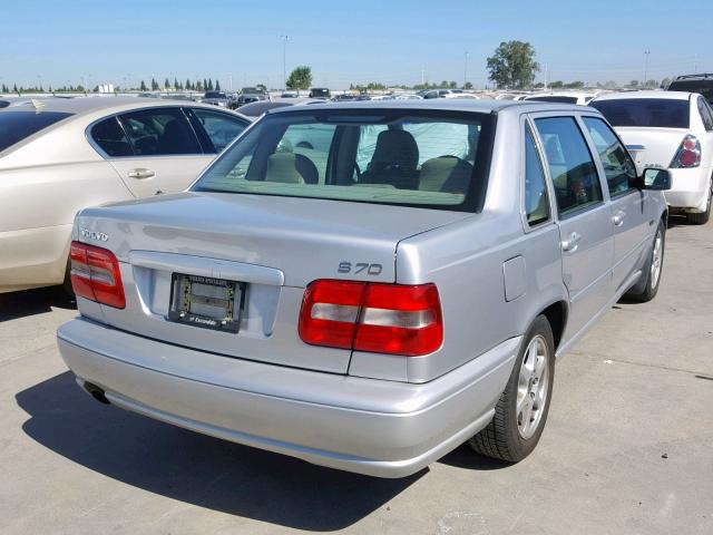 YV1LS5577W2553102 - 1998 VOLVO S70 GRAY photo 4