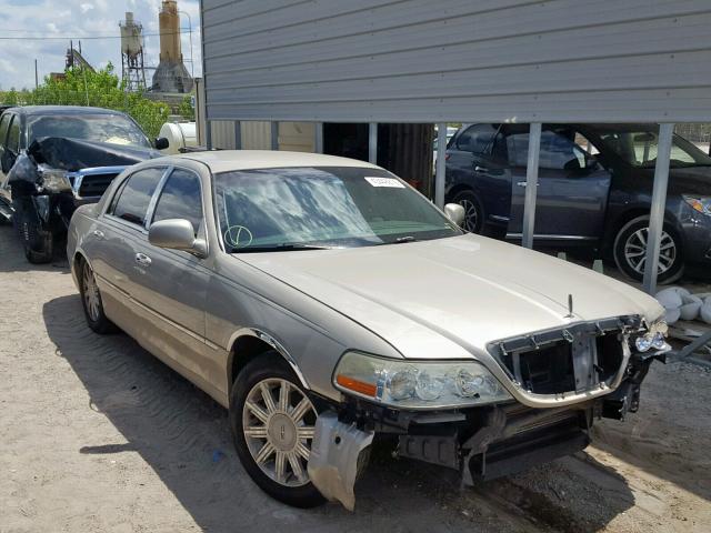 2LNHM82V79X602368 - 2009 LINCOLN TOWN CAR S GOLD photo 1