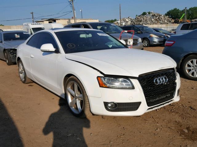 WAUDK78TX9A028198 - 2009 AUDI A5 QUATTRO WHITE photo 1