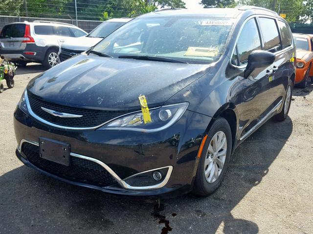 2C4RC1BG9KR625682 - 2019 CHRYSLER PACIFICA T BLACK photo 2