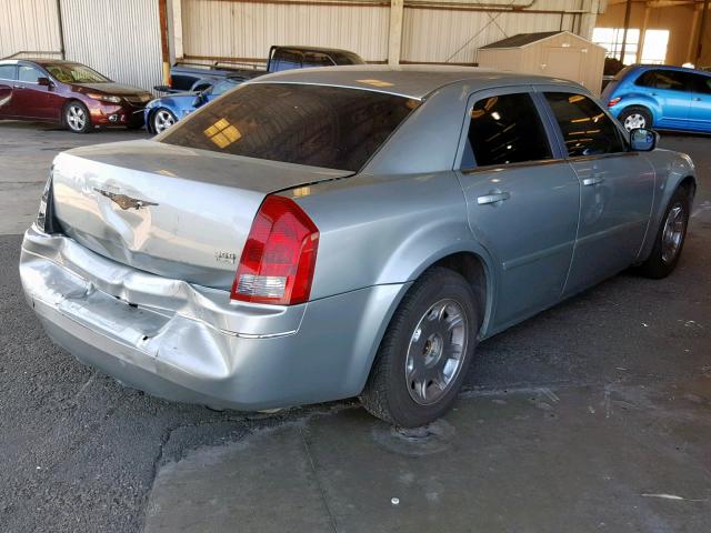 2C3JA53G55H665362 - 2005 CHRYSLER 300 TOURIN SILVER photo 4