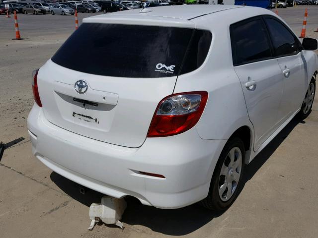 2T1KU40E79C109784 - 2009 TOYOTA COROLLA MA WHITE photo 4