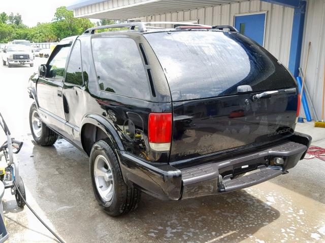 1GNCS18W0YK229890 - 2000 CHEVROLET BLAZER BLACK photo 3