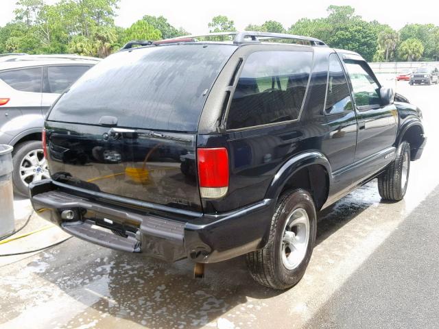 1GNCS18W0YK229890 - 2000 CHEVROLET BLAZER BLACK photo 4