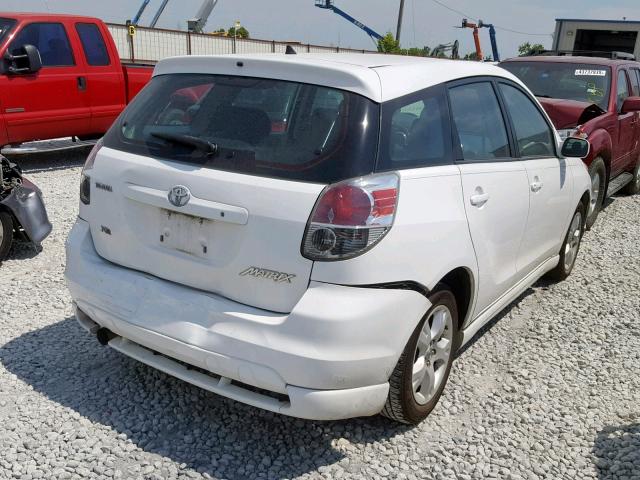 2T1KR32E87C653135 - 2007 TOYOTA MATRIX XR WHITE photo 4