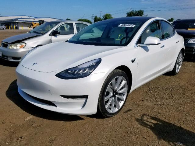 5YJ3E1EA5KF313037 - 2019 TESLA MODEL 3 WHITE photo 2