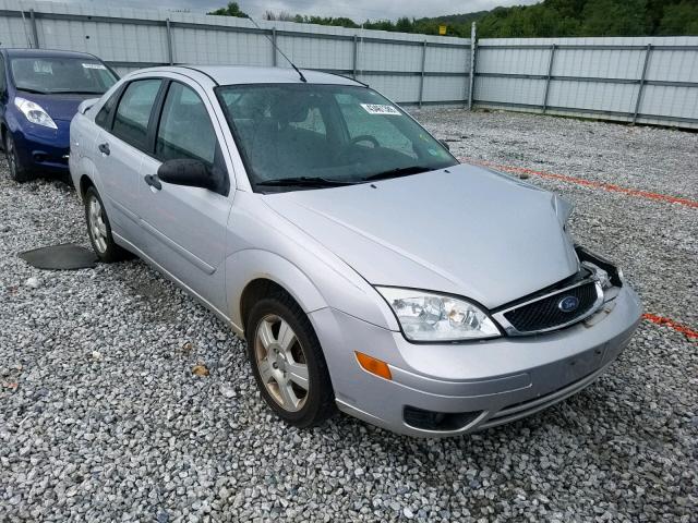 1FAHP34N76W217272 - 2006 FORD FOCUS ZX4 SILVER photo 1