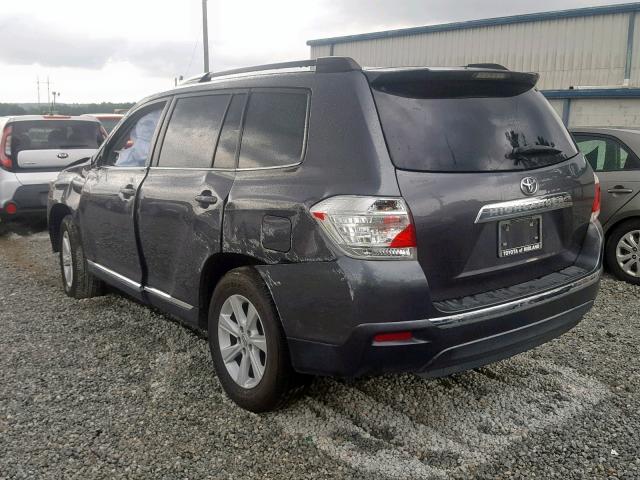 5TDZK3EH1DS118434 - 2013 TOYOTA HIGHLANDER GRAY photo 3