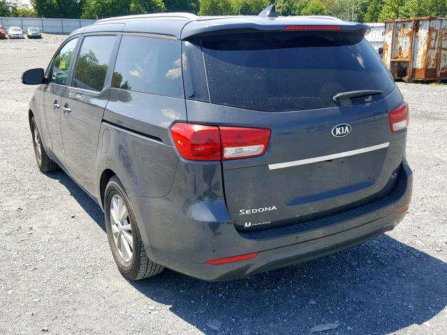 KNDMB5C16H6252812 - 2017 KIA SEDONA LX GRAY photo 3