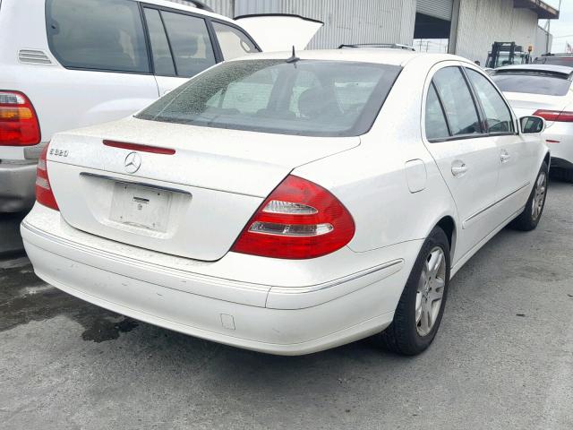 WDBUF65J43A367209 - 2003 MERCEDES-BENZ E 320 WHITE photo 4