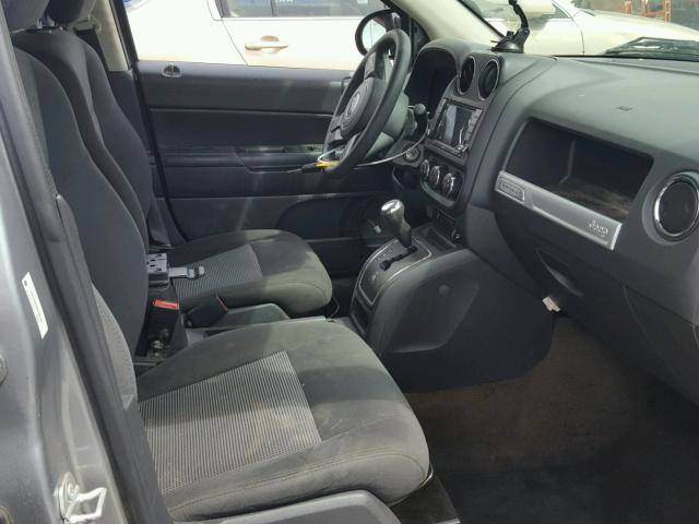 1C4NJCBB4GD590743 - 2016 JEEP COMPASS SP 银色 照片 5