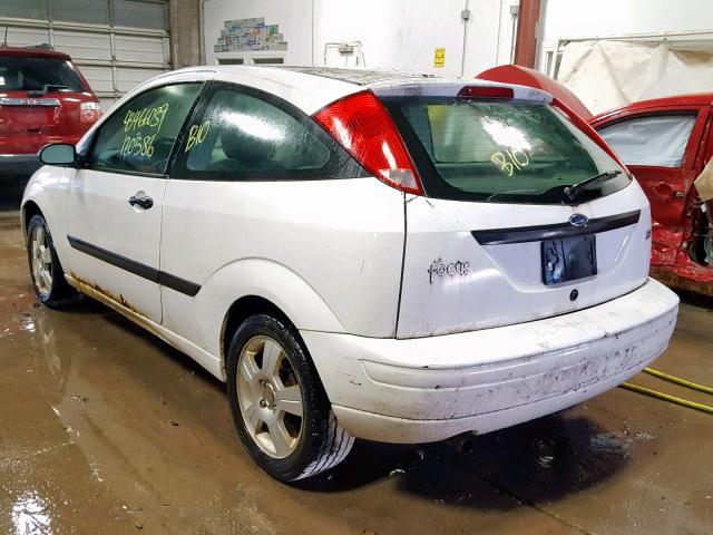 3FAFP31373R102857 - 2003 FORD FOCUS ZX3 WHITE photo 3