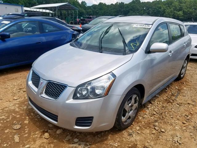 5Y2SP6E89AZ412551 - 2010 PONTIAC VIBE SILVER photo 2