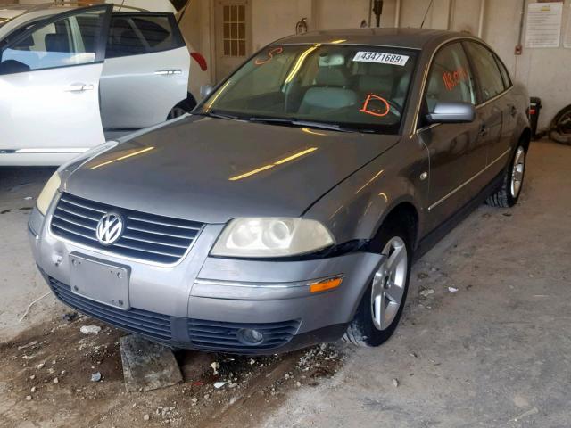 WVWRH63B14P107765 - 2004 VOLKSWAGEN PASSAT GLX GRAY photo 2