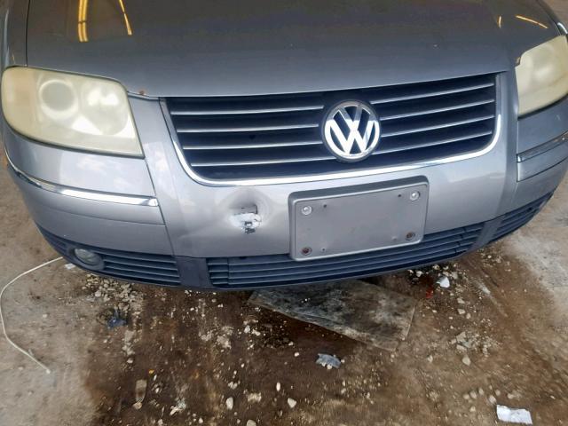 WVWRH63B14P107765 - 2004 VOLKSWAGEN PASSAT GLX GRAY photo 9