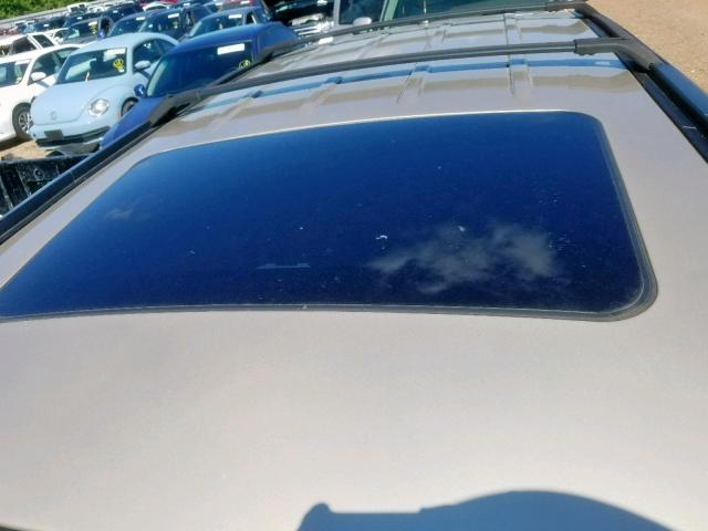 2A8GF78X17R249388 - 2007 CHRYSLER PACIFICA L GOLD photo 9