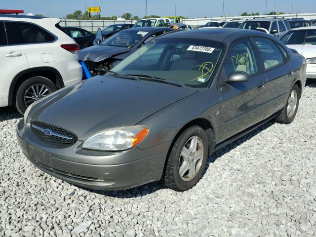 1FAHP56S72A230299 - 2002 FORD TAURUS SEL SILVER photo 2