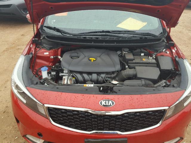 3KPFL4A89JE241528 - 2018 KIA FORTE EX RED photo 7