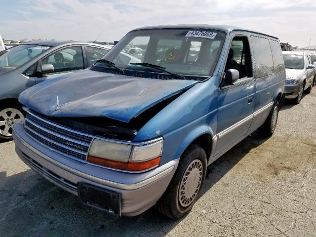 2P4GH5535NR553808 - 1992 PLYMOUTH VOYAGER LE BLUE photo 2
