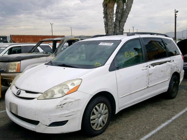 5TDKK4CC0AS310079 - 2010 TOYOTA SIENNA CE WHITE photo 2