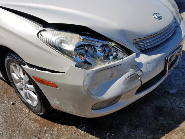 JTHBF30G720080100 - 2002 LEXUS ES 300 SILVER photo 9