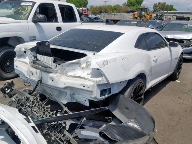 2G1FG1EW7F9253350 - 2015 CHEVROLET CAMARO SS WHITE photo 4