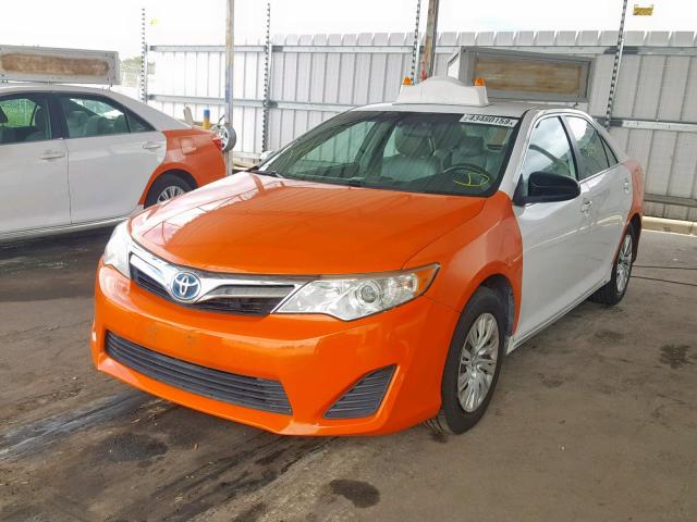 4T1BD1FK6CU015073 - 2012 TOYOTA CAMRY HYBR TWO TONE photo 2