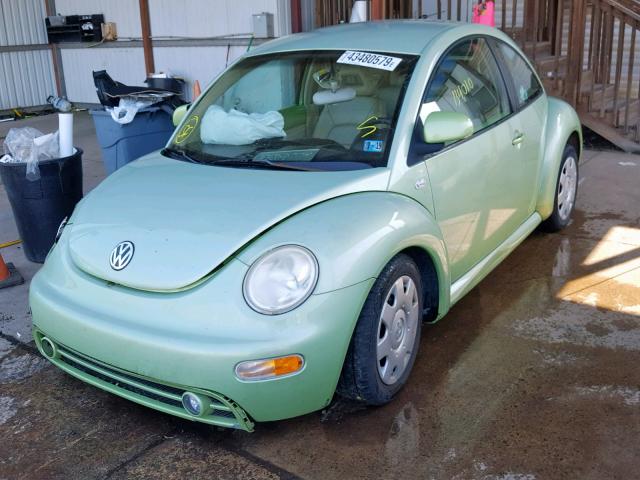 3VWCC21C8YM413475 - 2000 VOLKSWAGEN NEW BEETLE მწვანე ფოტო 2