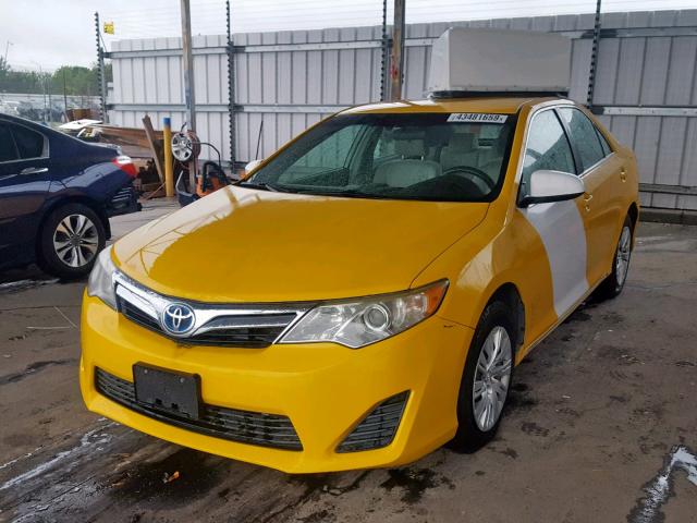 4T1BD1FK4CU001298 - 2012 TOYOTA CAMRY HYBR TWO TONE photo 2