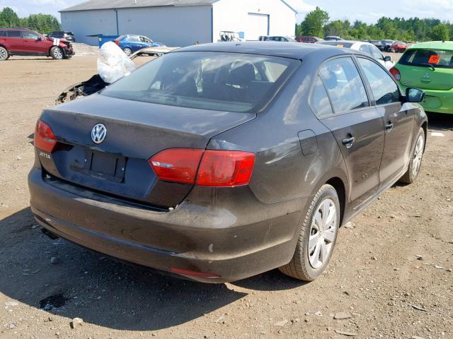 3VW2K7AJ0EM389114 - 2014 VOLKSWAGEN JETTA BASE BLACK photo 4