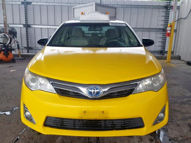 4T1BD1FKXCU061165 - 2012 TOYOTA CAMRY HYBR TWO TONE photo 9