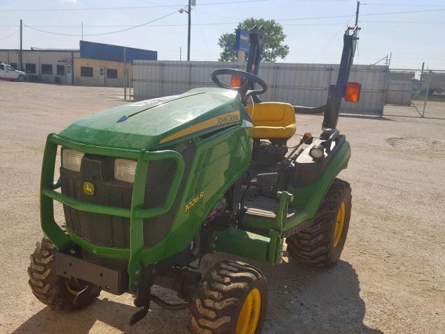 1LV1026RABE114042 - 2012 JOHN DEERE 1026R GREEN photo 2