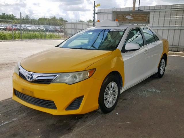 4T1BD1FKXCU061635 - 2012 TOYOTA CAMRY HYBR TWO TONE photo 2