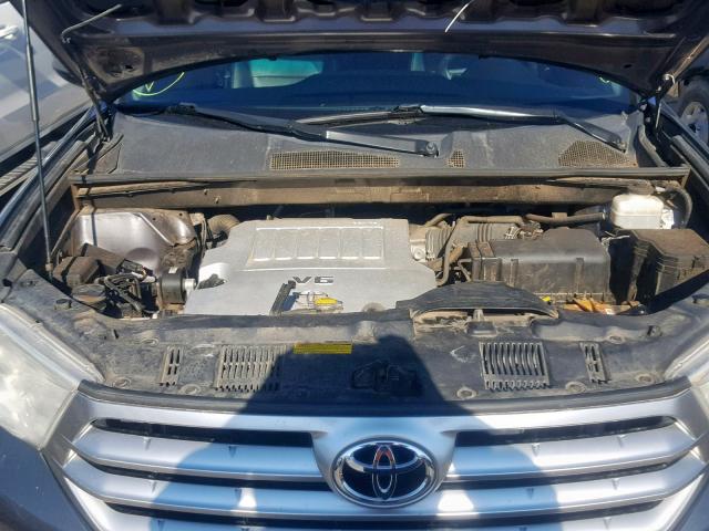 5TDYK3EH7CS065118 - 2012 TOYOTA HIGHLANDER GRAY photo 7