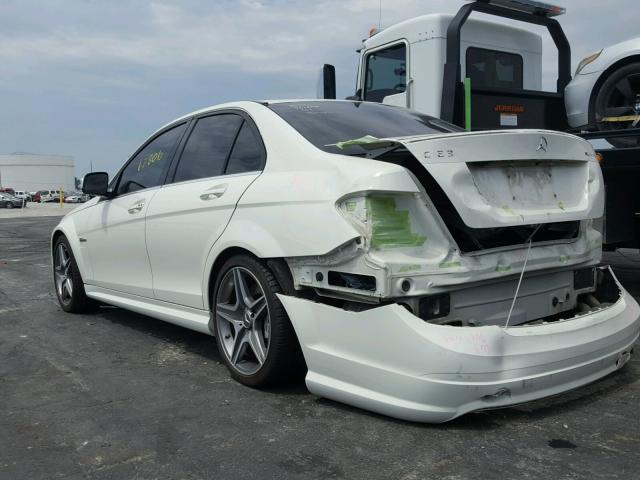 WDDGF77X19F269228 - 2009 MERCEDES-BENZ C 63 AMG WHITE photo 3