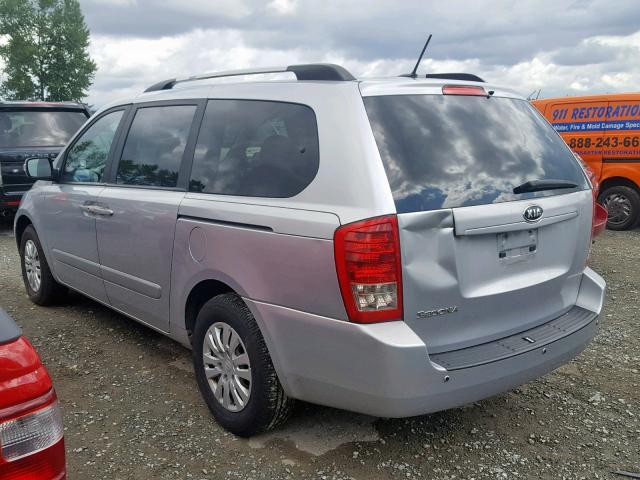 KNDMG4C77B6370651 - 2011 KIA SEDONA LX SILVER photo 3