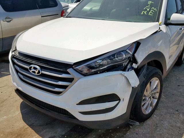 KM8J23A43HU544431 - 2017 HYUNDAI TUCSON SE WHITE photo 9