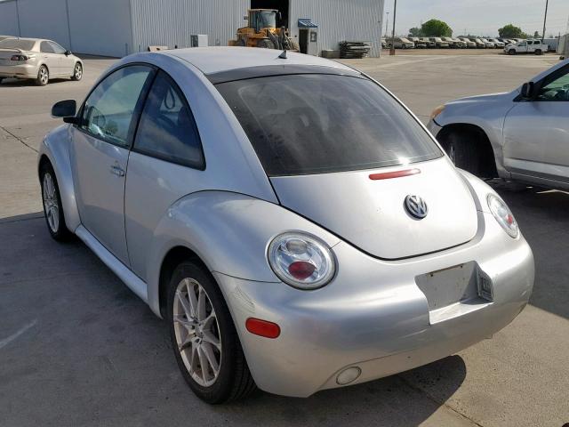 3VWCD21C2YM417499 - 2000 VOLKSWAGEN NEW BEETLE ვერცხლისფერი ფოტო 3