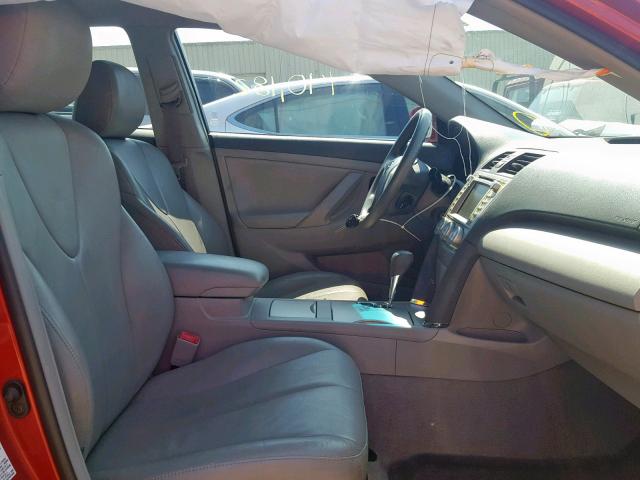 4T1BF3EK6BU186699 - 2011 TOYOTA CAMRY BASE RED photo 5