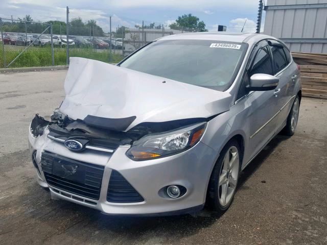 1FAHP3N2XCL296289 - 2012 FORD FOCUS TITA SILVER photo 2