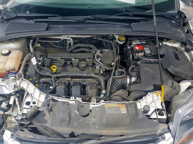 1FAHP3N2XCL296289 - 2012 FORD FOCUS TITA SILVER photo 7