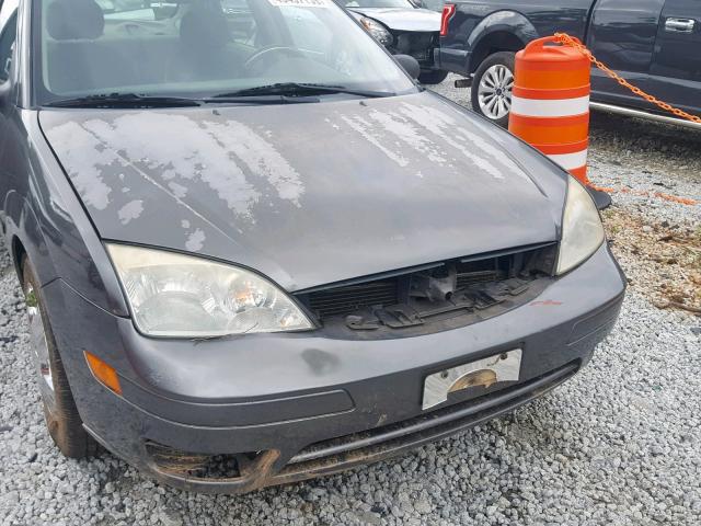 1FAFP34N05W270059 - 2005 FORD FOCUS ZX4 GRAY photo 9