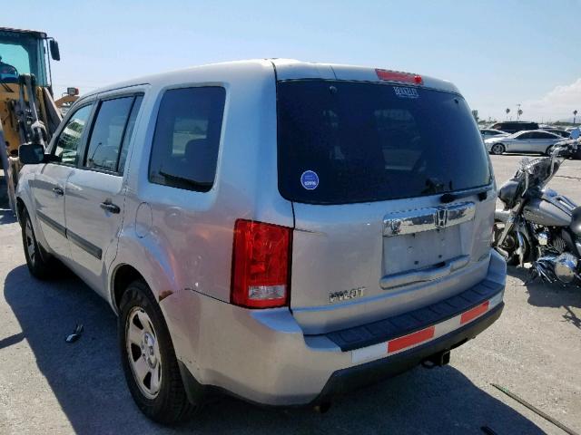 5FNYF4H23BB001338 - 2011 HONDA PILOT LX SILVER photo 3