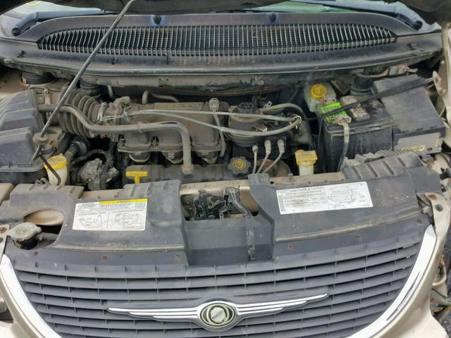 2C4GP44363R353438 - 2003 CHRYSLER TOWN & COU GOLD photo 7