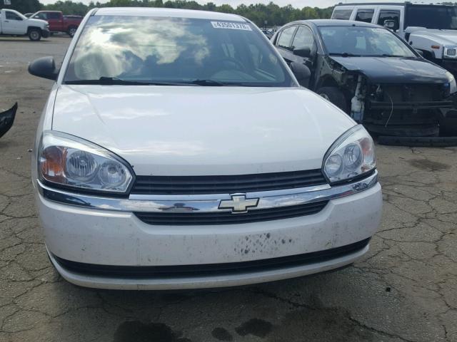 1G1ZT52805F300374 - 2005 CHEVROLET MALIBU LS WHITE photo 9
